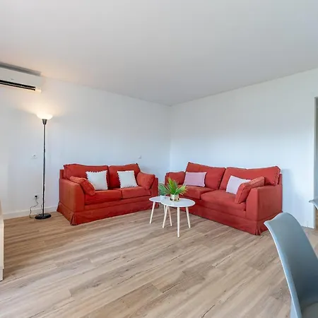 797 - Piso Reformado Con Amplia Terraza Carihue Torremolinos