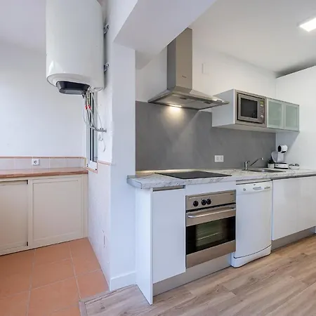 797 - Piso Reformado Con Amplia Terraza Carihue * טורמולינוס